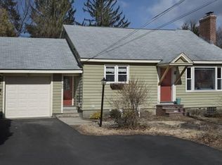 137 Barrett St, Northampton, MA 01060