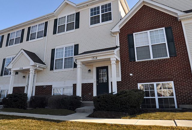 1st image of 1514 W Turtle Creek Ln #1514