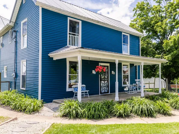 302 Falmouth St, Williamstown, KY 41097