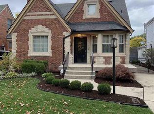406 Belanger St, Grosse Pointe Farms, MI 48236