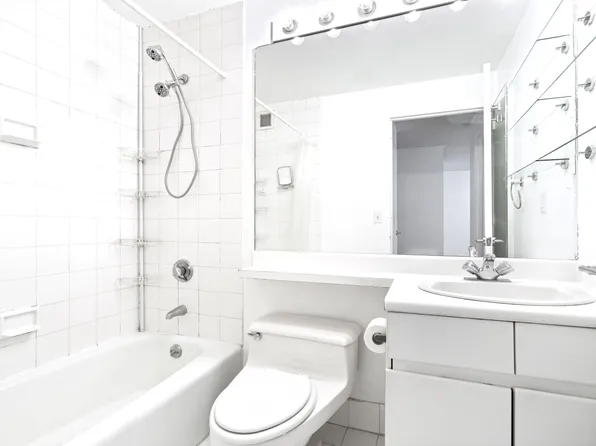 270 West 17th Street image 5 of 6