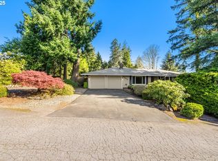 2055 Valley View Dr, West Linn, OR 97068