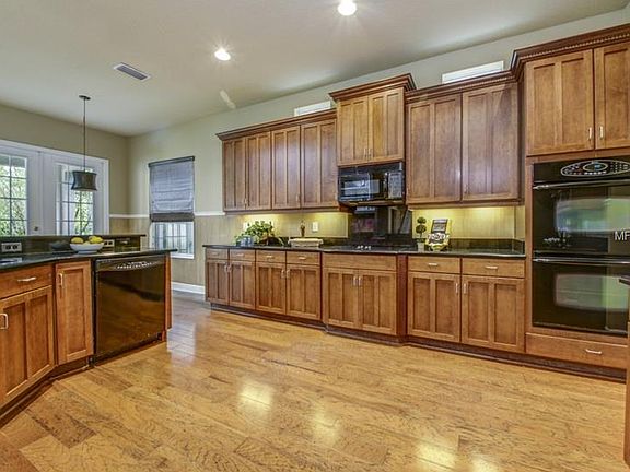 3rd image of 11604 Meridian Point Dr