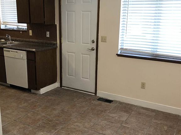 2nd image of 541 E Crown Ave #543