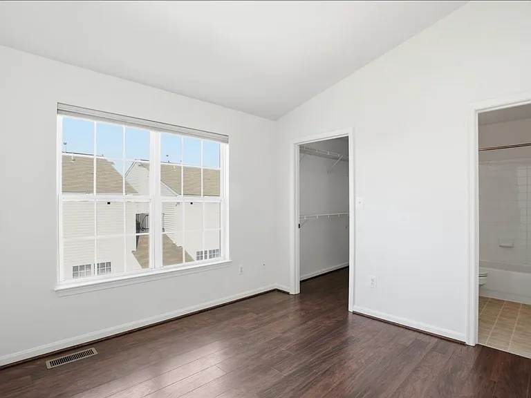 2494 Quick St #303 — Photo 23