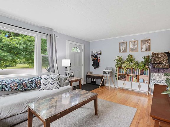4th image of 706 Giblin Dr