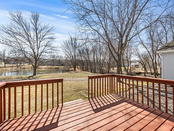 5th image of 335 Creekside Dr