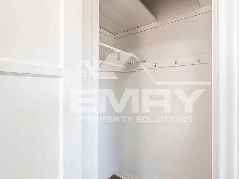 8930 S Hobart Blvd — Photo 20