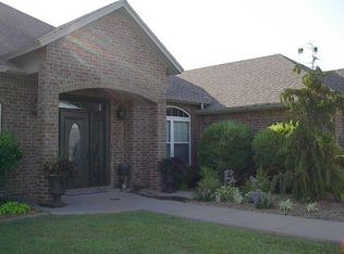 7412 Ventris Dr, Enid, OK 73703