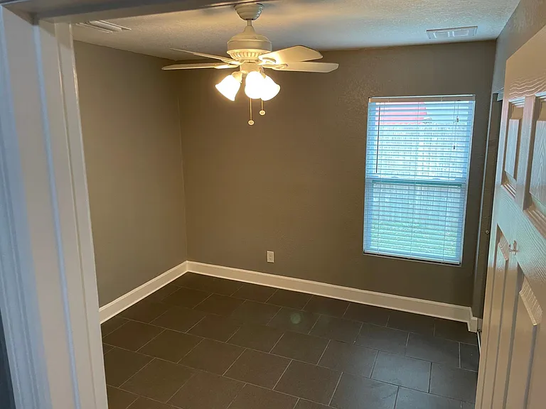 3520 W Rogers Ave — Photo 13