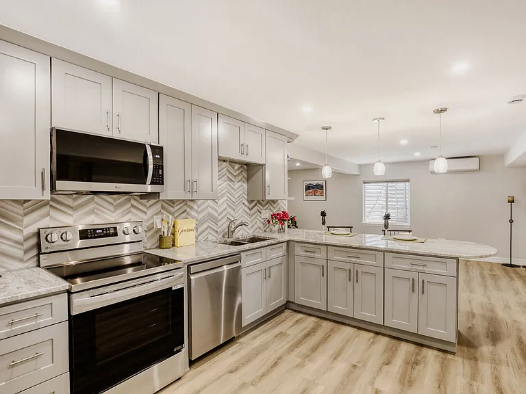 7725 E Byers Ave — Photo 13