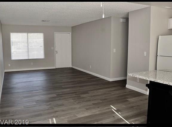 2nd image of 4145 Wendy Ln