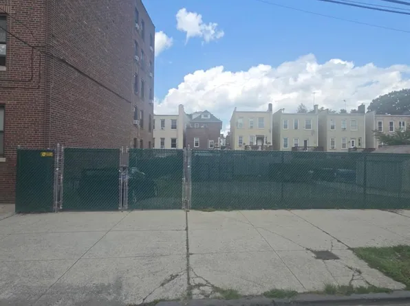 127 E 233rd Street, Bronx, NY 10470