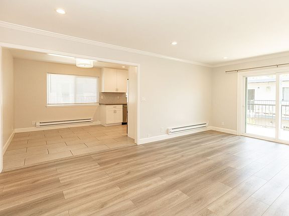 4th image of 242 Elwood St APT 5