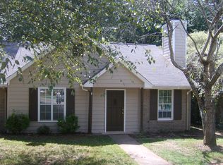 345 Farm Place Ct NE, Woodstock, GA 30188