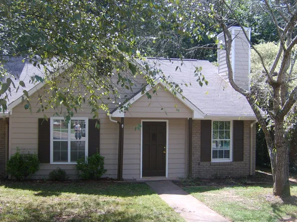 345 Farm Place Ct NE, Woodstock, GA 30188