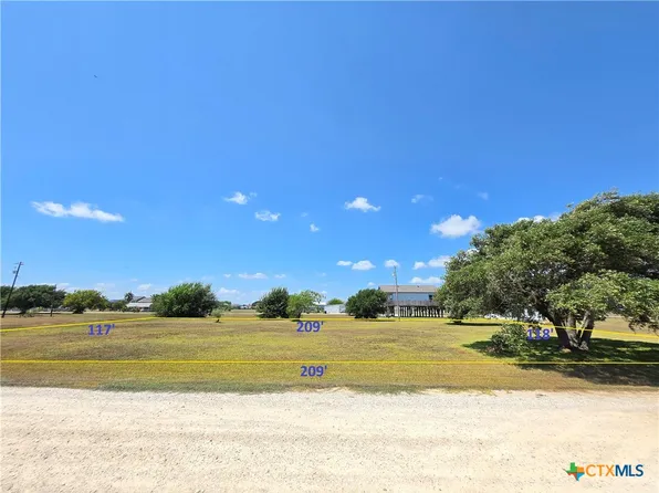 1434-1436 Arrowhead Dr, Palacios, TX 77465