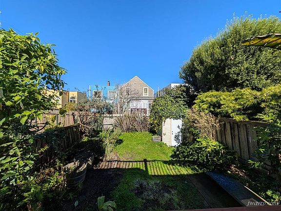 5th image of 4940 17th St #B
