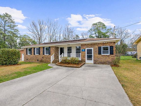 3rd image of 204 Falcon Dr