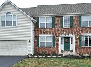 807 Rhinehart Ln, Phoenixville, PA 19460