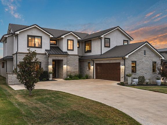 3rd image of 202 Clearwater Dr