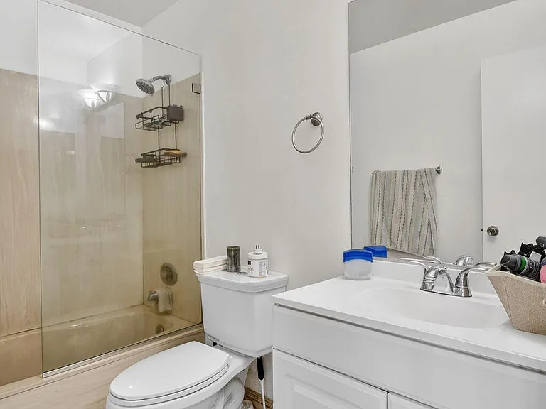 4191 S 57th Ave #G — Photo 12