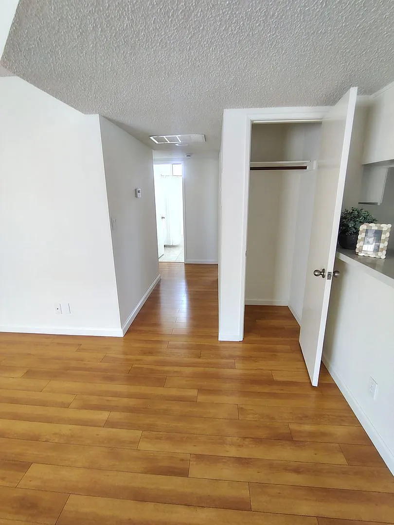 320 W. Maple St. — Photo 4