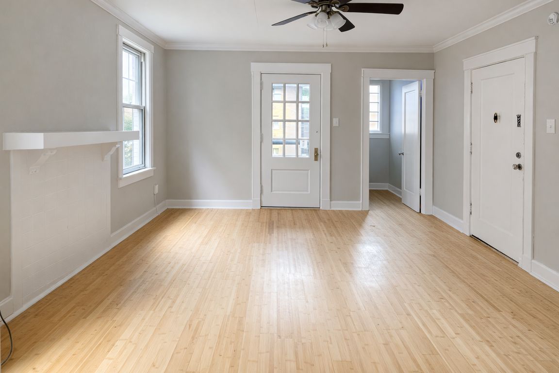 Hardwood 2-Bedroom