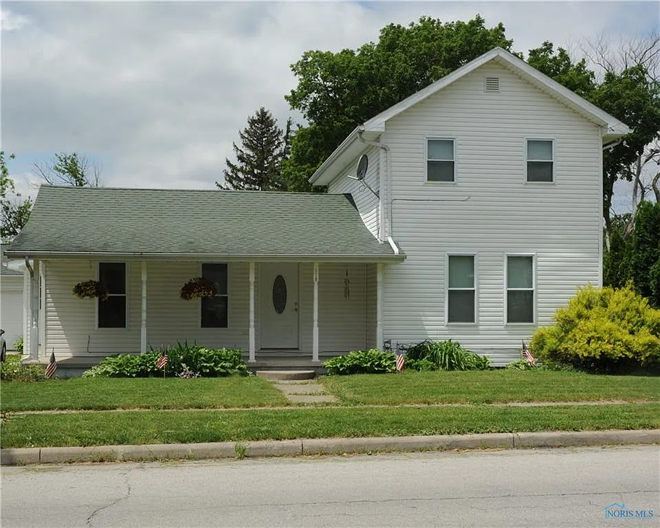 118 S Adrian St photo 1