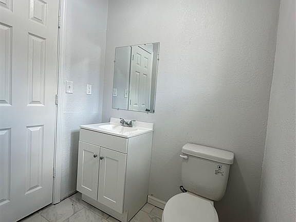 5th image of 3805 Wipprecht St #11152436