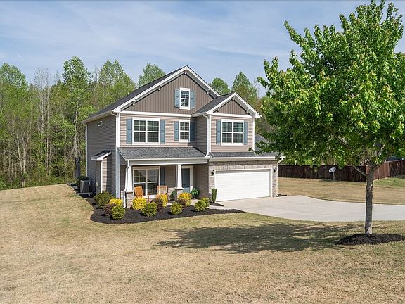 3rd image of 298 Avendell Dr
