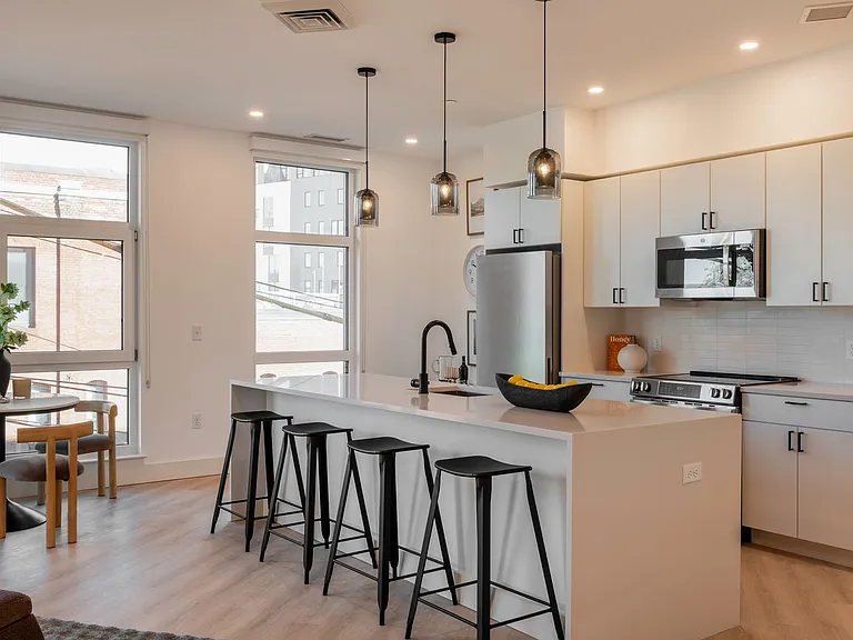 Verge Residences — Photo 45