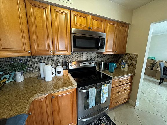 3rd image of 777 SE 2nd Avenue #204