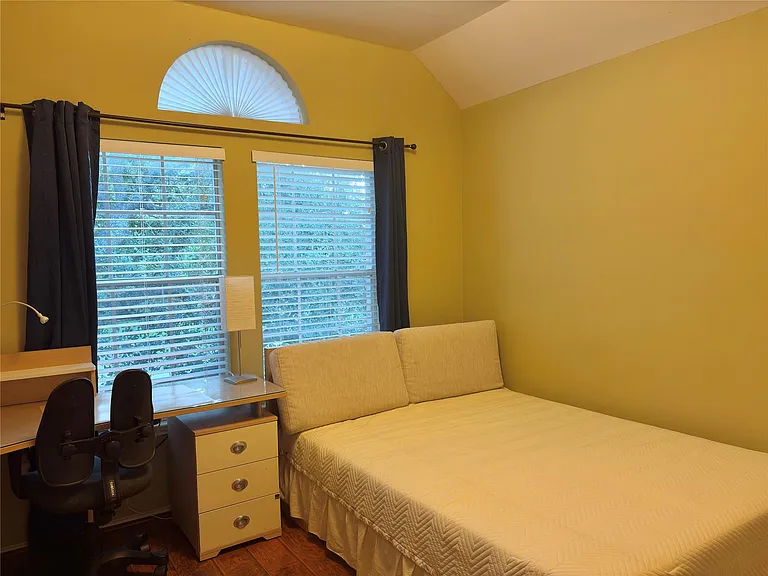 403 Green Stone Ct — Photo 14