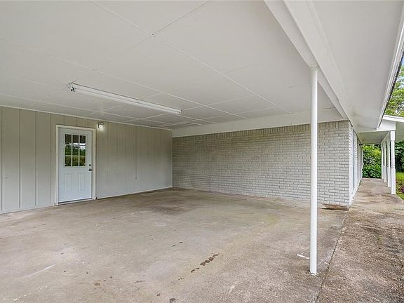4th image of 608 Manning Dr