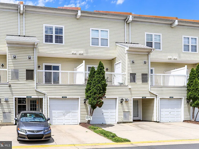 42526 Mayflower Ter — Photo 43