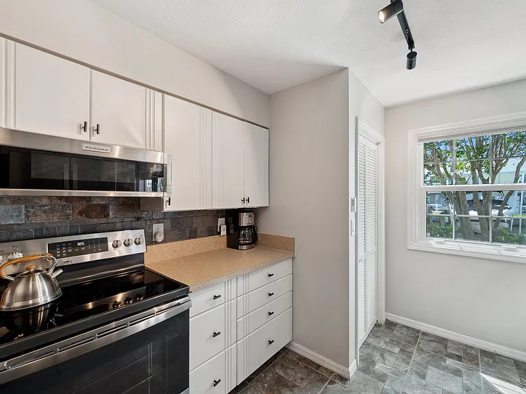 5121 Coquina Key Dr SE #A — Photo 12