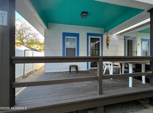 208 14th Ave #E, Belmar, NJ 07719