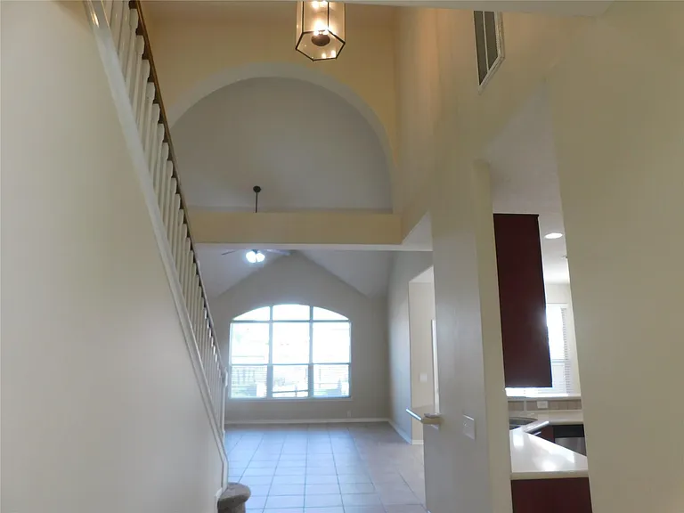 2511 Sunlight Ln — Photo 11