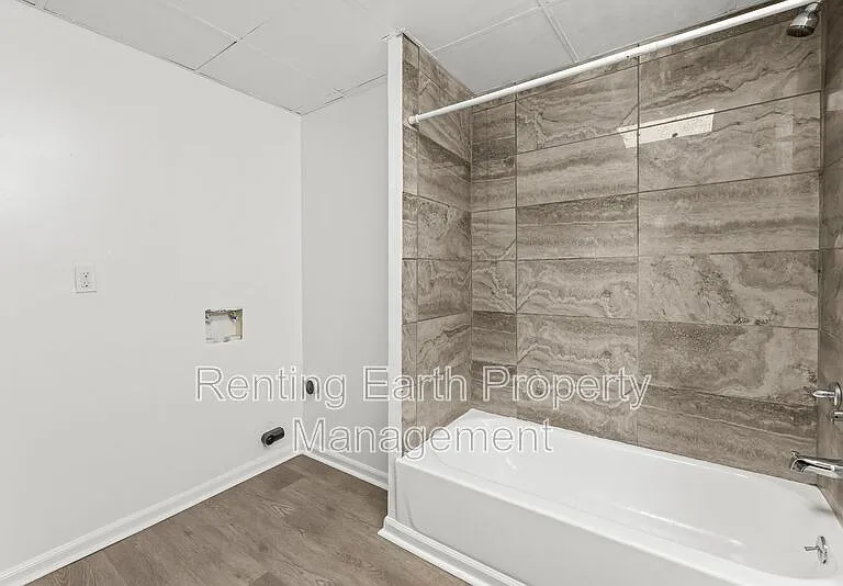 1563 Martin Ave — Photo 18