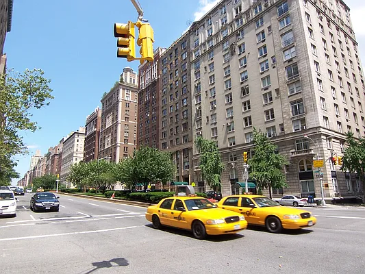 Rented by Maz Group NY | media 4