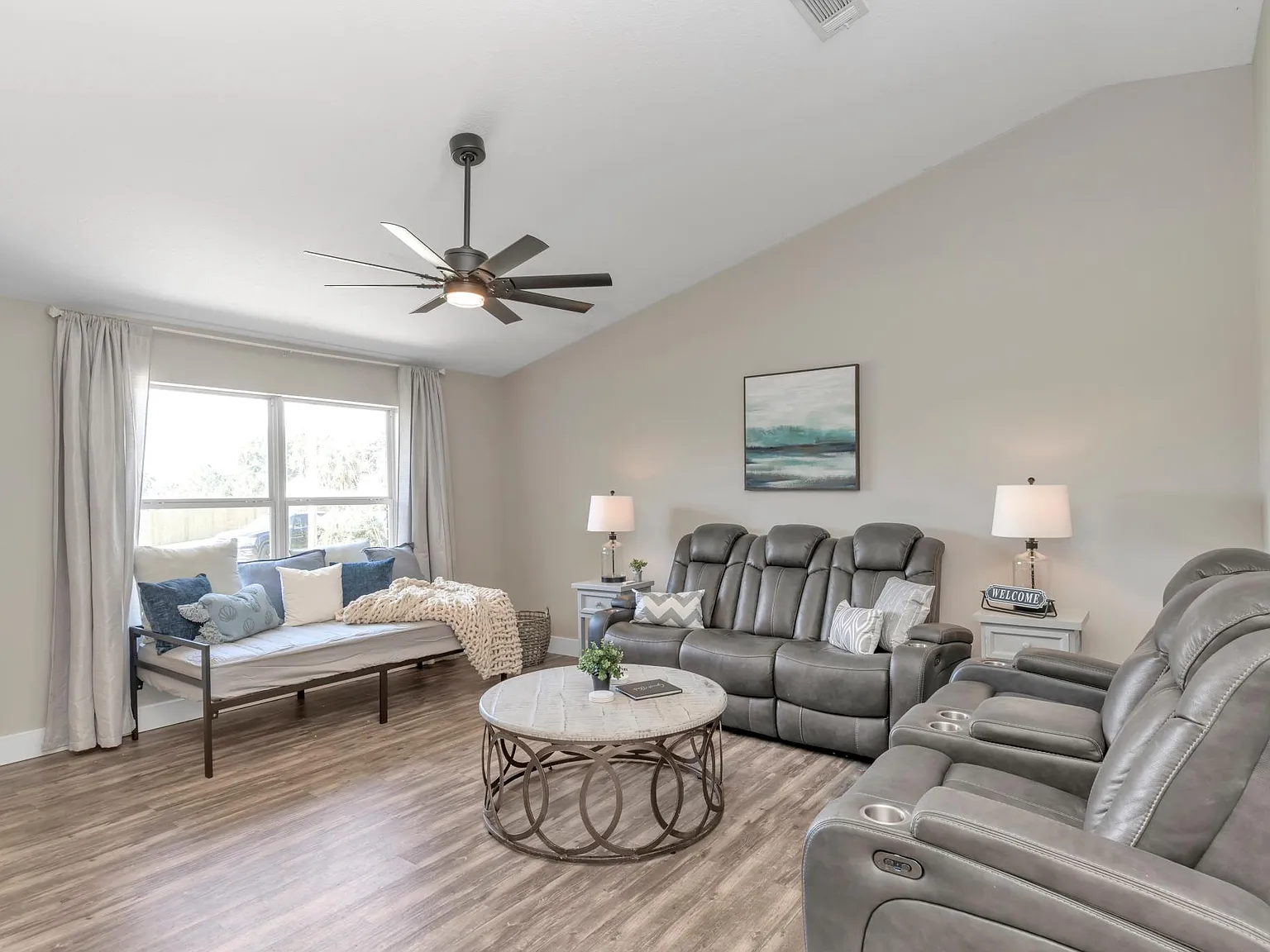 3 bed, 1500 sqft, $2,300 — Photo 2