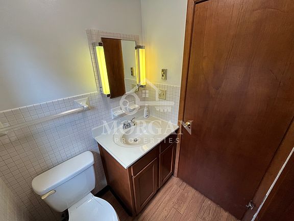 4th image of 1045 Alhambra Dr APT 2