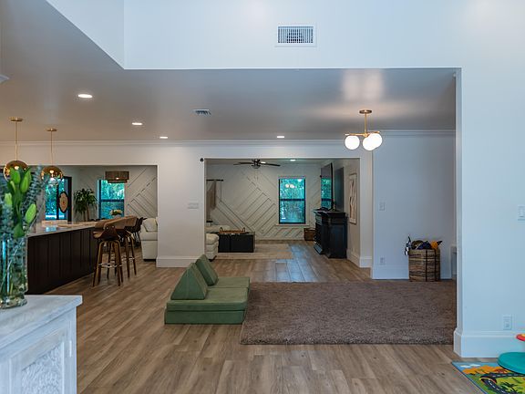 2nd image of 4651 Turnberry Court