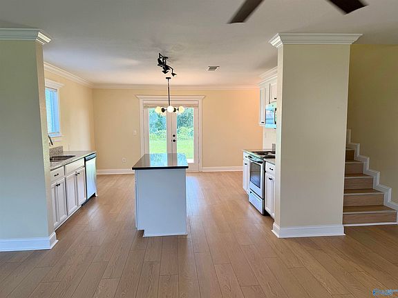 3rd image of 226 Dormont Dr NE