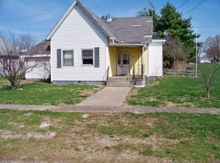 169 W King St, Palmyra, IL 62674