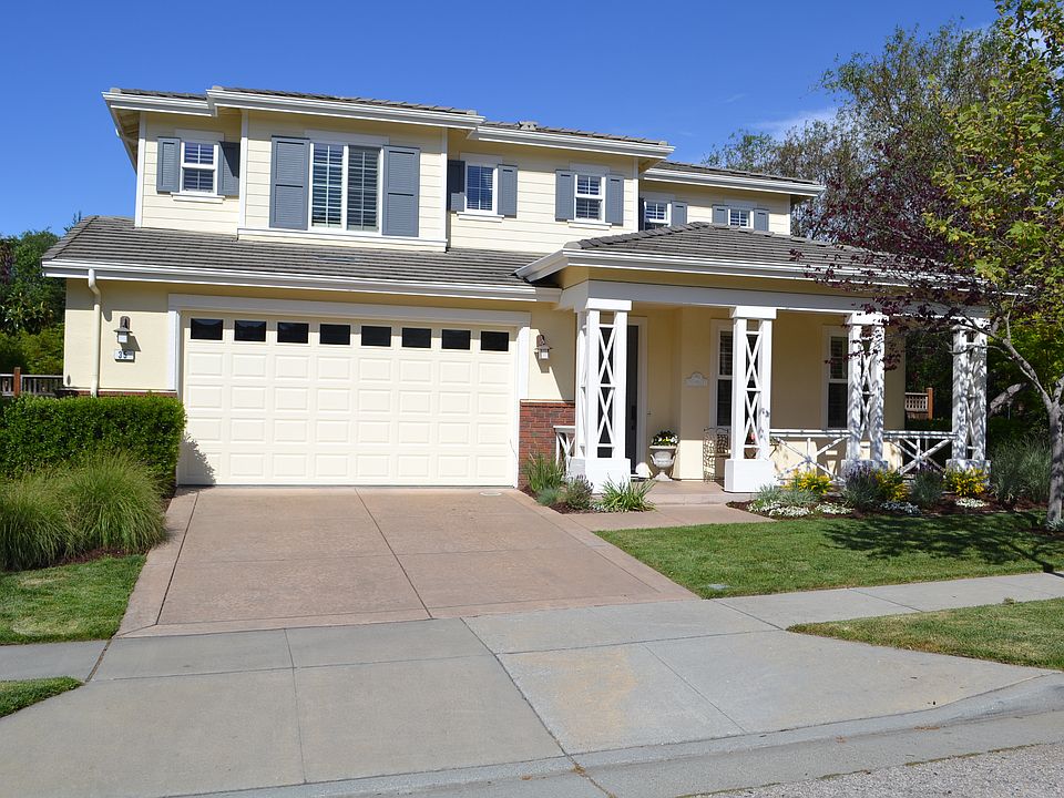 1st image of 35 Deerfield Dr