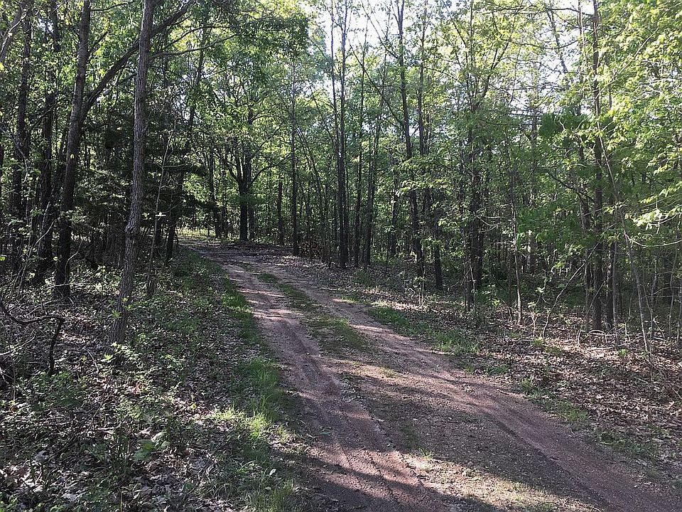 1st image of Dogwood Ln
