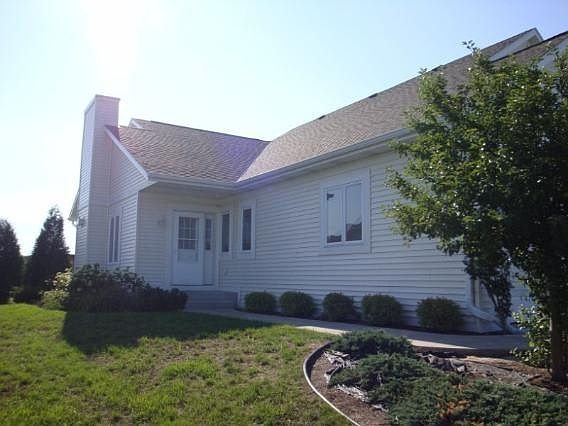 2nd image of 849 Bridlewood Dr #851