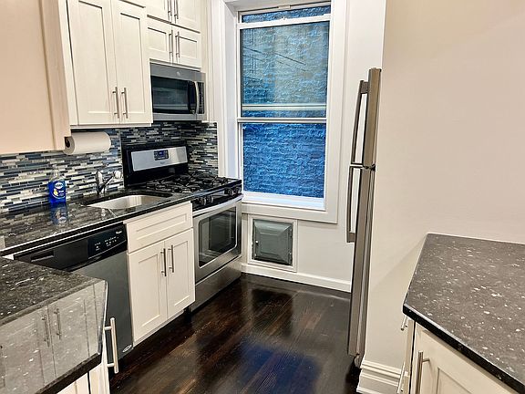 4th image of 342 W 21st St APT 2E